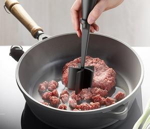 Meat Chopper & Masher – Heat Resistant, Non-Stick Nylon Kitchen Utensil - Ideal for Meat Preparation - Perfect for Ground Beef, Turkey & More